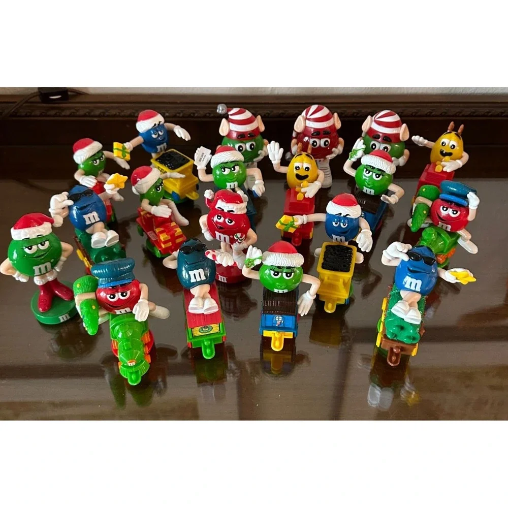 M&M's Christmas‎ Train Series 19 Candy Toppers Engine & Caboose